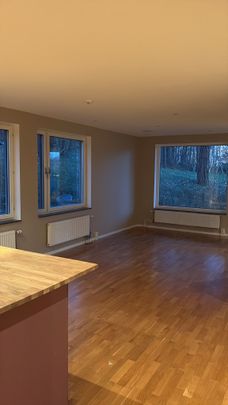 Tussmötevägen, Älvsjö - Foto 1