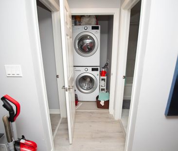 Cozy 1 Bedroom + Den Lower Unit in St. Catharines! - Photo 5