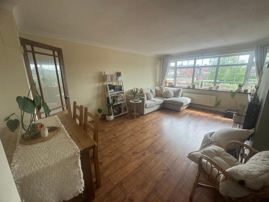 2 bedroom townhouse to rent - Photo 1