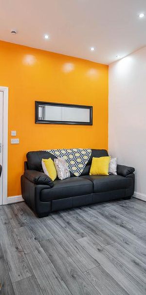 5 bedroom house of multiple occupation to rent - Photo 1