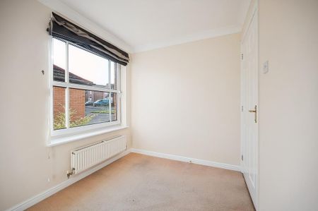 4 bedroom detached house to rent - Photo 4