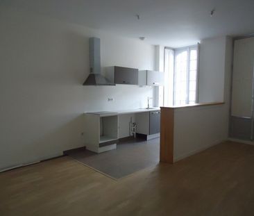 Location Appartement 3 pièces 65m² NEVERS 58000 - Photo 4