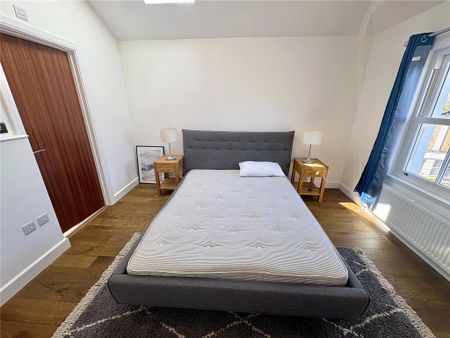 1 bedroom in a house share to rent - Photo 4