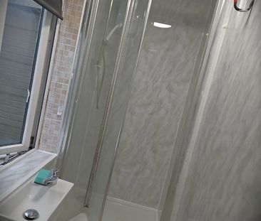 Studio Flat, Colindeep Lane, NW9 - Photo 4