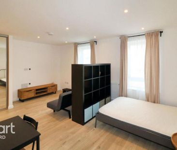 Studio to rent - Photo 2