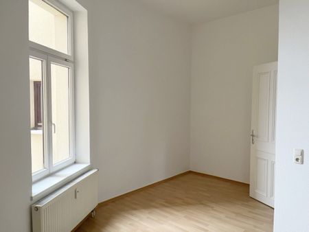 Große 2-Zimmer-Wohnung mit Wohnküche und Balkon, Puschkinstraße in 19055 Schwerin - Photo 2