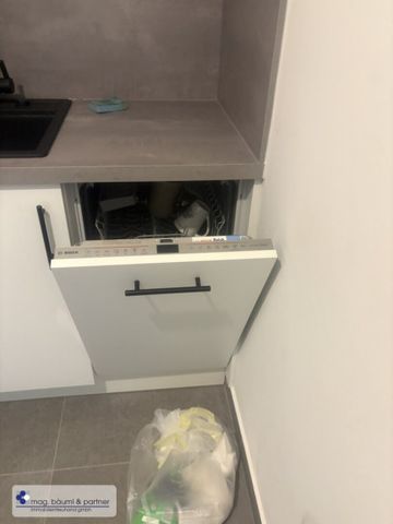 Erstbezug nach Renovierung mit neuer Küche, Elektrik und incl HEIZUNG !! - Photo 3