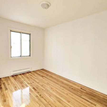 4 1/2 à louer - Photo 3