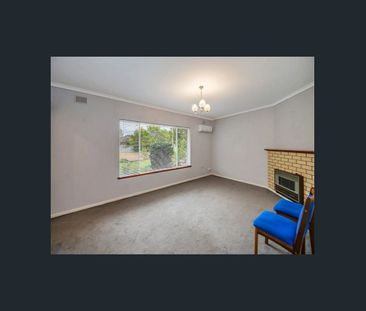 Cozy 2-Bedroom Retreat - Photo 1