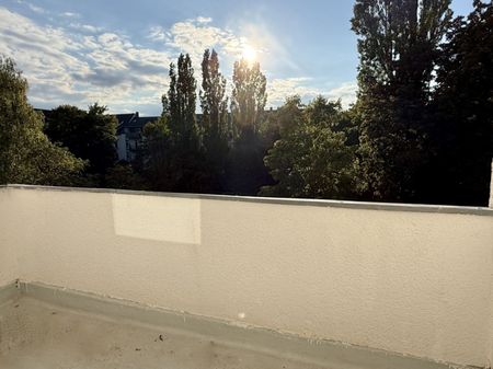 3 Zimmer • Balkon • Laminat • Tageslichtbad mit Wanne • Stellplatz • Tageslichtbad • jetzt mieten!? - Photo 4