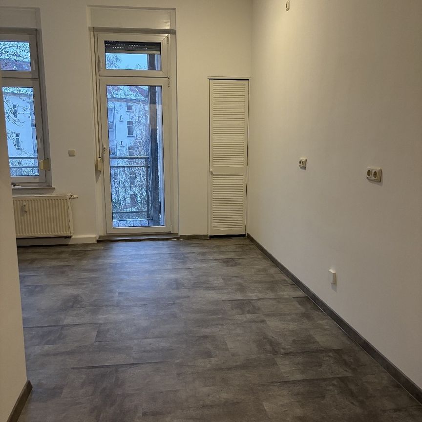 Frisch sanierte 3-Zimmer-Wohnung mit Balkon - Erstbezug nach Sanierung - Photo 1