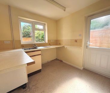 3 bedroom detached house to rent - Photo 4
