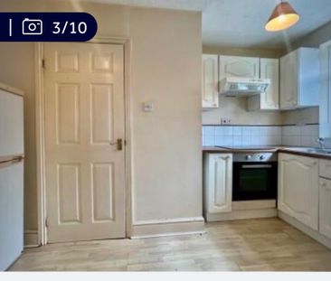 Studio Flat, Westridge Road, SO17 - Photo 2