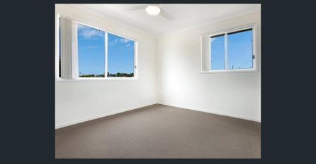 Effortless Living in One of Wynnum’s Most Connected Pockets - Photo 3