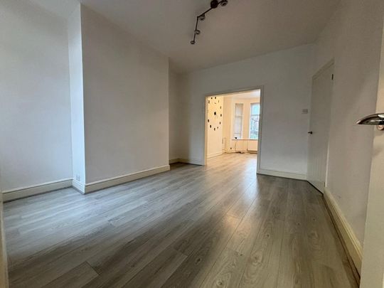 3 Bed Terraced House, Taylors Road, M32 - Photo 1