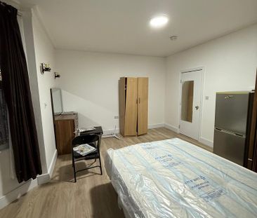 2 bedroom house share to rent - Photo 5