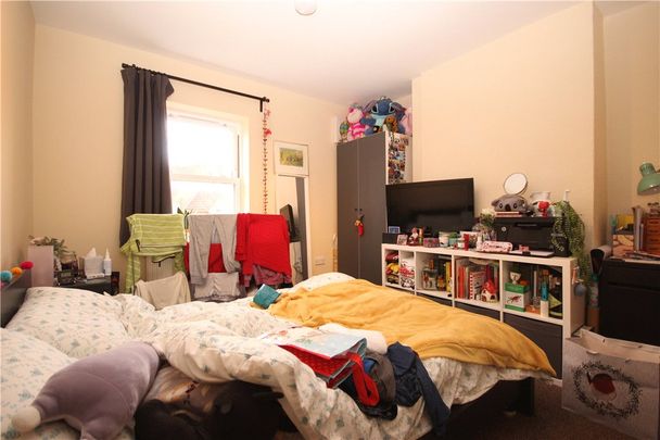 Gardner Road, Guildford, Surrey, GU1 4PG - Photo 1