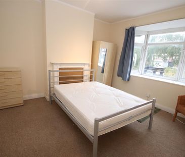 1 bedroom Flat to let - Photo 6