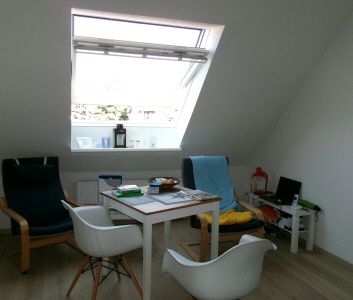 Perfekt für Studenten. DG Wohnung in Rüningen - Photo 1