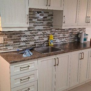 Beloeil grand 4 1/2 avec (2) stationnements déneigés ,entrée laveuse/sécheuse thermopompe, disponible pour le 1 Février 2026. - Photo 2