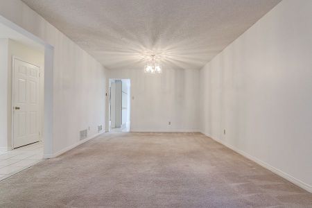 For Lease - 3586 Italia Crescent, Mississauga, Ontario - Photo 4