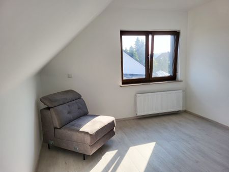 Neuwertige teilmöblierte Dachgeschosswohnung in Nentershausen mit Balkon! - Foto 5