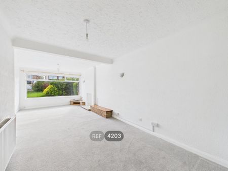 3 bedroom detached house to rent - Photo 2