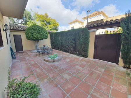 House in Nueva Andalucía, Costa del Sol - Photo 5