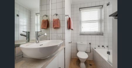 Easy-care beach retreat - Photo 2