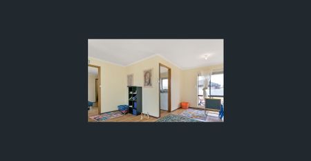 Charming Home with Modern Comforts! - Photo 4