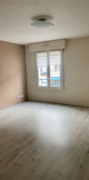 Location Appartement 1 pièce 29m² COMPIEGNE 60200 - Photo 1