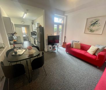 6 Bed Terraced House, Lytham Road, LE2 - Photo 1