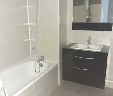 Location Appartement 2 pièces 40m² CANET EN ROUSSILLON 66140 - Photo 3