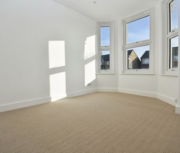 Flat to rent - Hatherley Road, Sidcup, DA14 - Photo 2