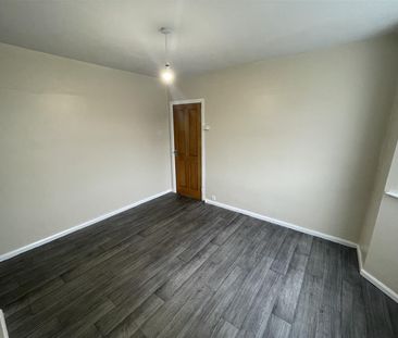 4 Riverdale Park East, Andersonstown, - Photo 2