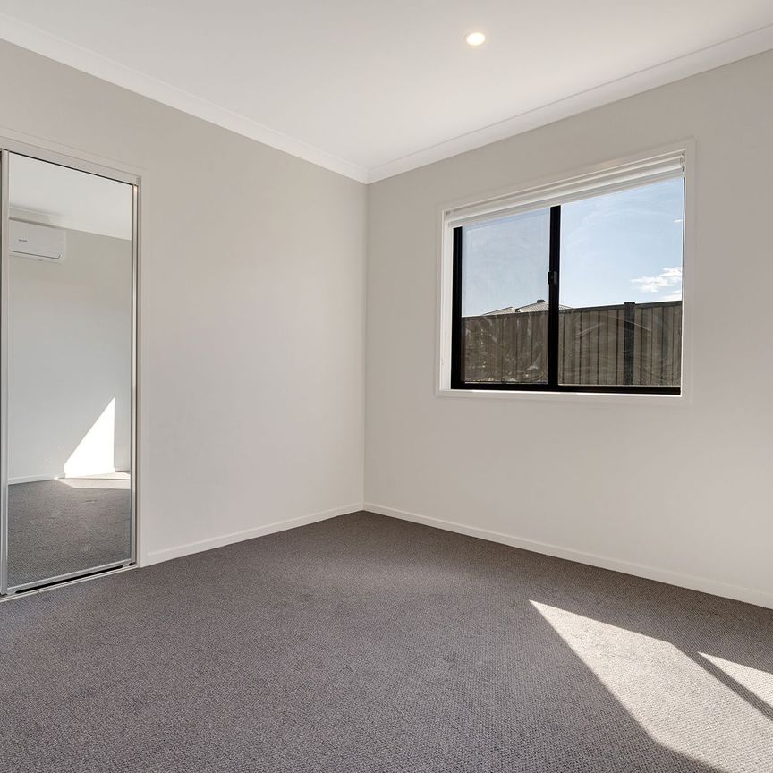 Low Maintenance Family Home - Photo 1