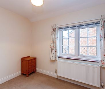 2 bedroom cottage to rent Mount Pleasant, Aspley Guise, Milton Keyn... - Photo 1