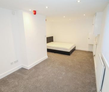 3 bedroom terraced house to rent - Photo 6