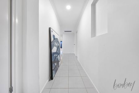 Spacious Family Living in Prime Mickleham Location - Photo 3