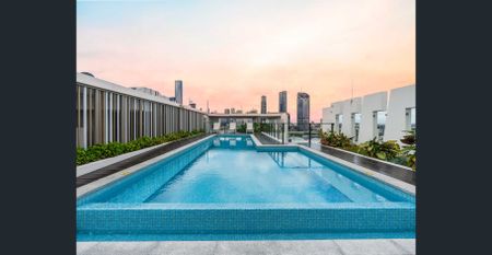 ONE-BEDROOM FURNISHED APARTMENT! - Photo 4