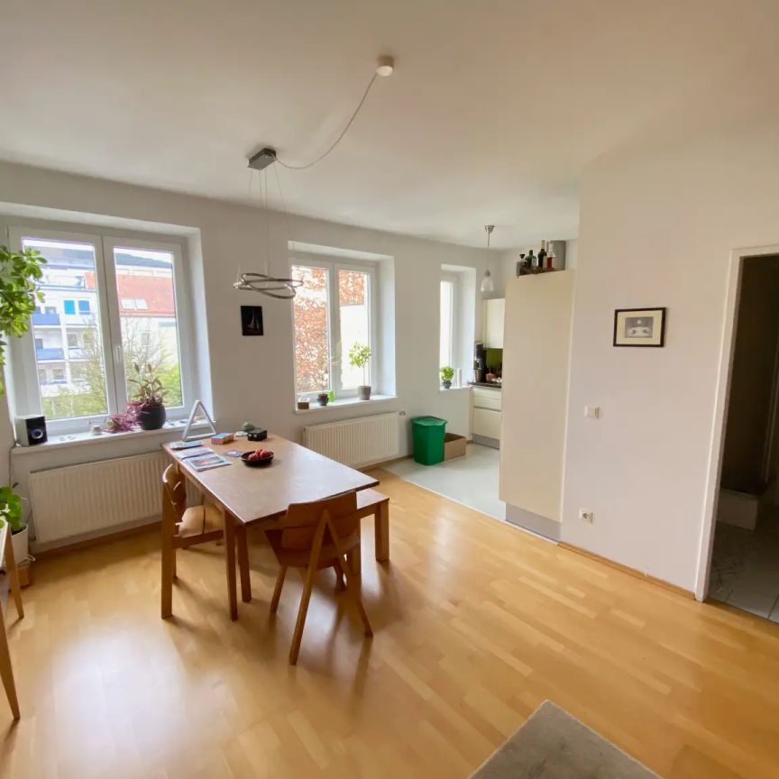 2 ZIMMERWOHNUNG IM SANIERTEN ALTBAU IN ALTURFAHR - Photo 1