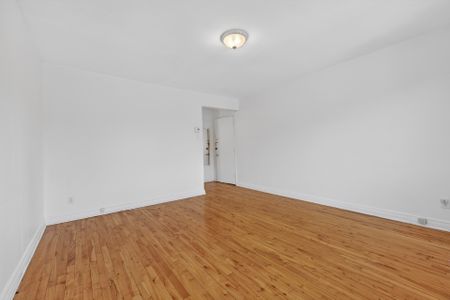 2111 Av. Beaconsfield, #3 - Photo 3