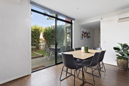 1/573-577 Glen Huntly Road, Elsternwick VIC 3185 - Apartment For Rent | Domain - Photo 2