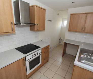 2 bedroom terraced house to rent - Photo 5