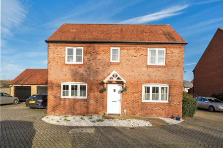 4 bedroom detached house to rent - Photo 2