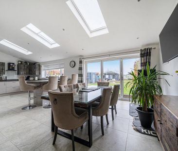 4 bedroom semi-detached house to rent - Photo 3