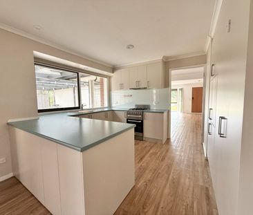 Family Home in Quiet Court - Photo 6