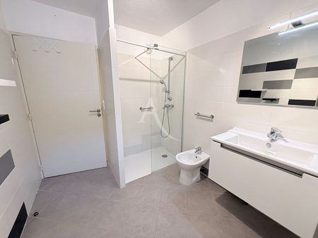 Location Appartement 3 pièces 78m² - Photo 5