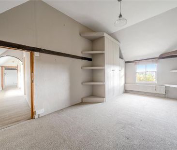 4 bedroom detached house to rent - Photo 3