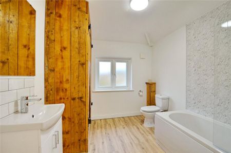 2 bedroom semi-detached house to rent - Photo 5